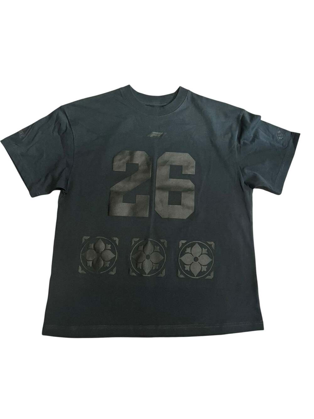 Formula 1 'España' Black T-Shirt with Number 26 Graphic